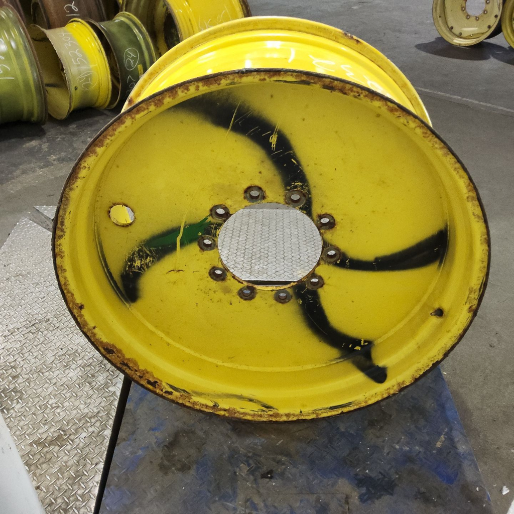 18"W x 38"D, John Deere Yellow 10-Hole Flat Plate Sprayer