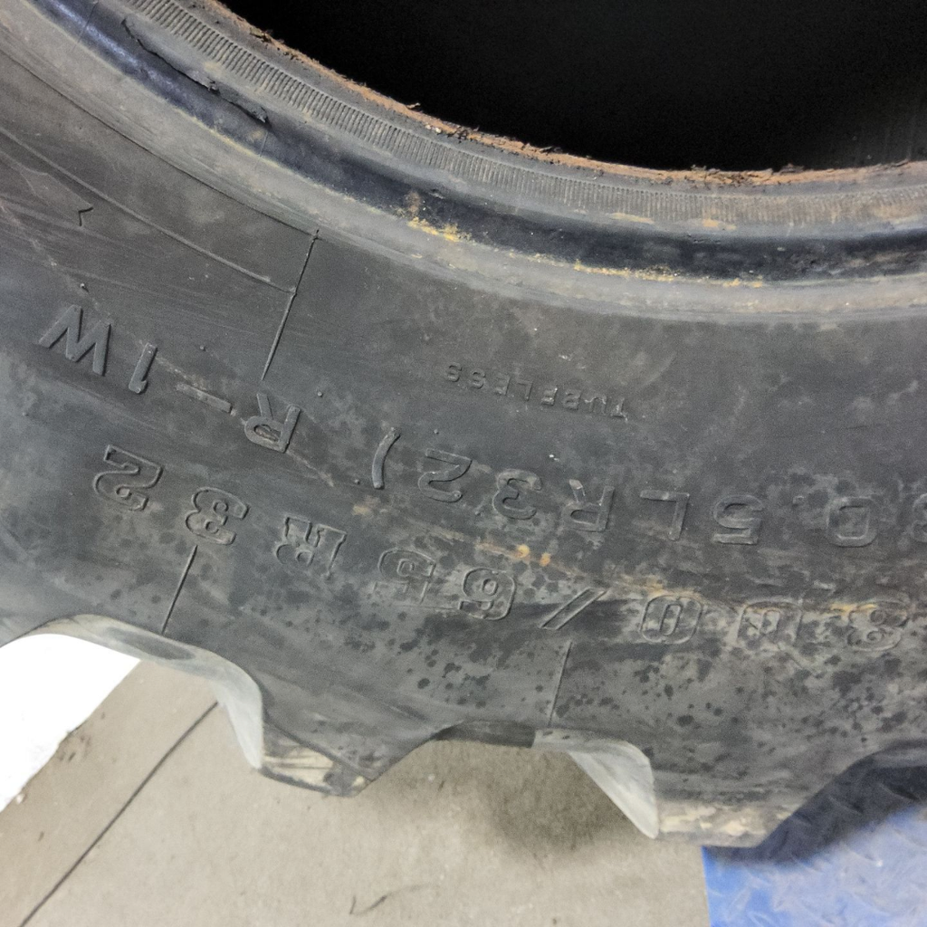 800/65R32 Firestone Radial All Traction DT R-1W 172B 90%