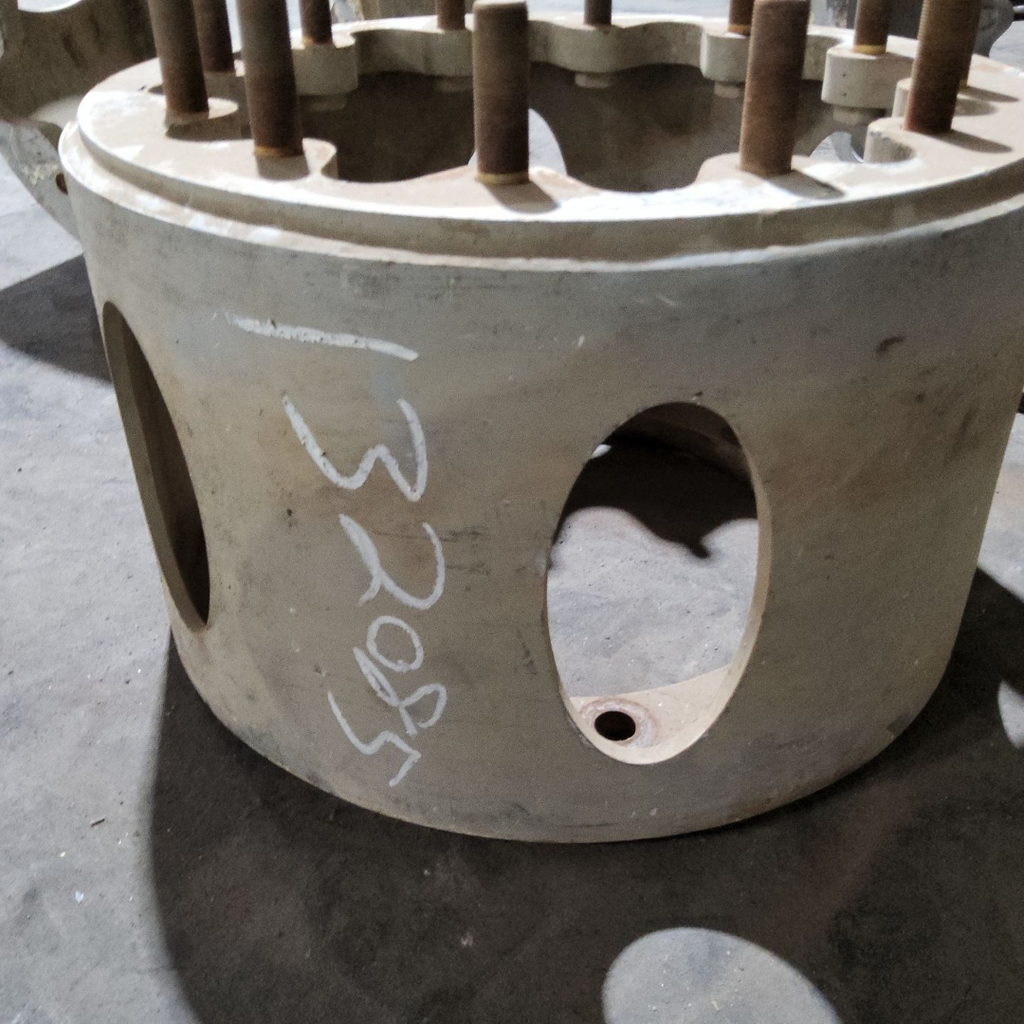 12-Hole 13.5"L FWD Spacer, Agco Corp Gray