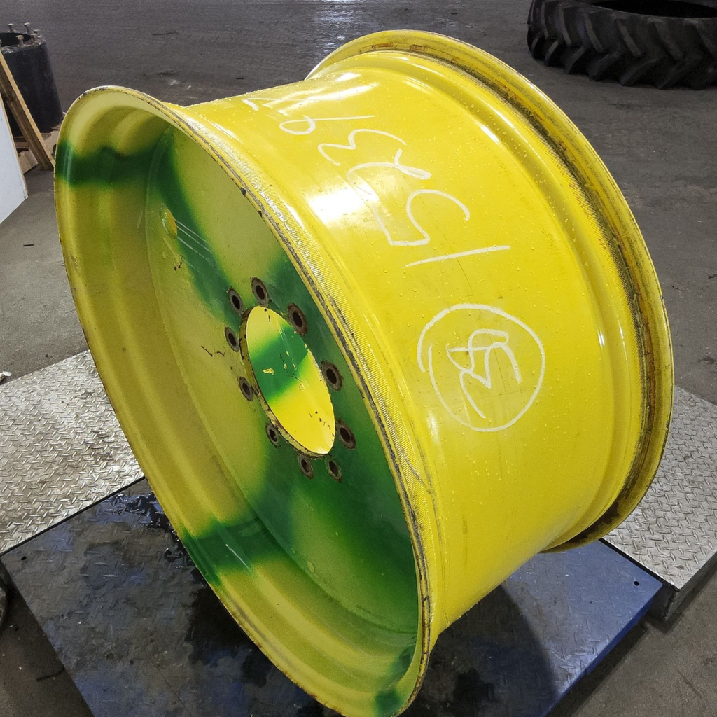 18"W x 38"D, John Deere Yellow 10-Hole Flat Plate Sprayer