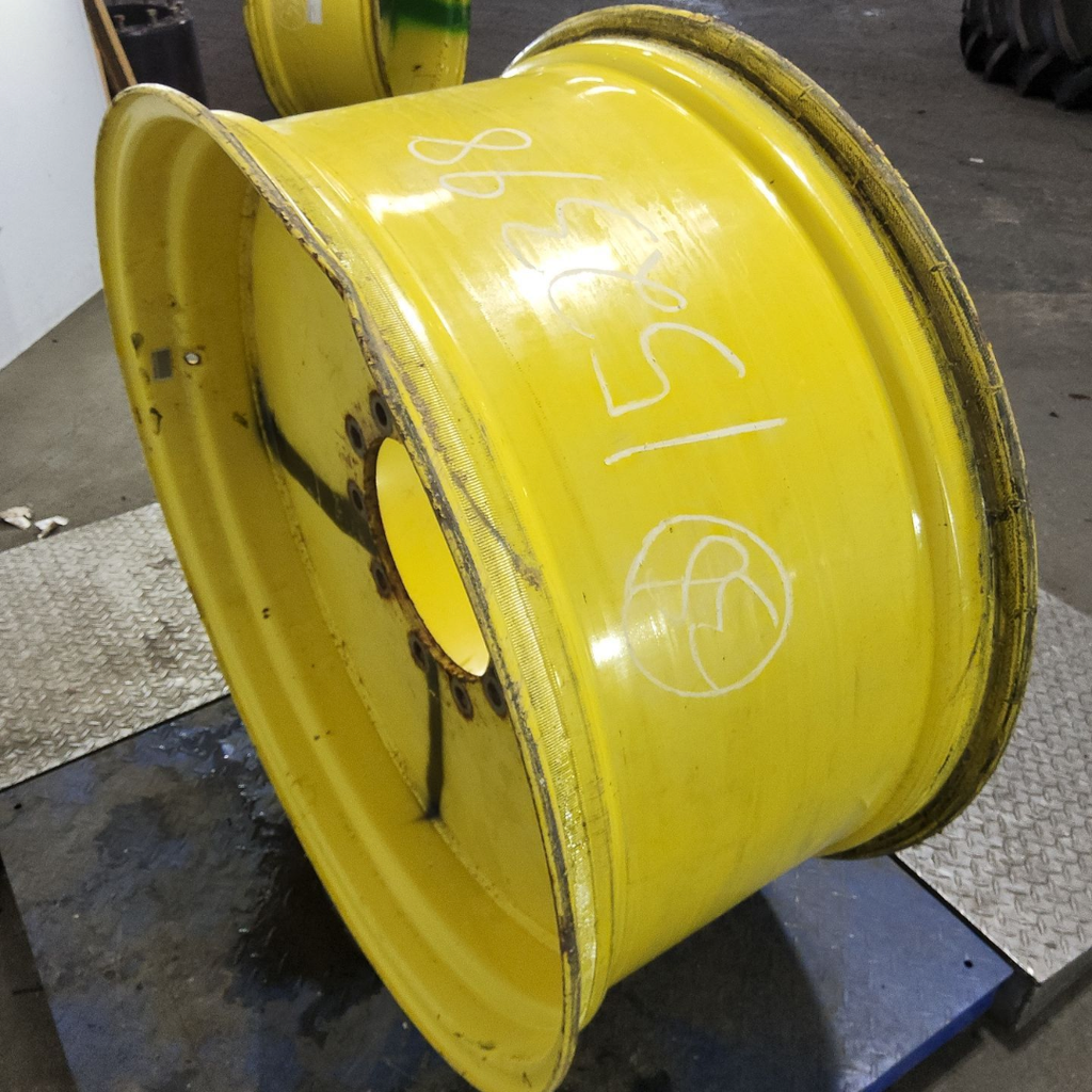 18"W x 38"D, John Deere Yellow 10-Hole Flat Plate Sprayer