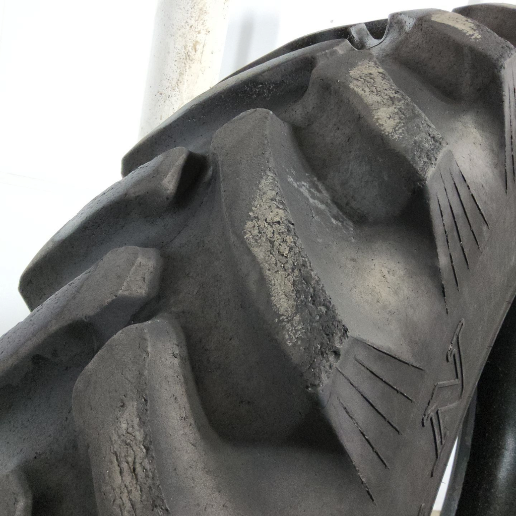 380/90R46 Titan Farm Hi Traction Lug Radial R-1 149B 65%