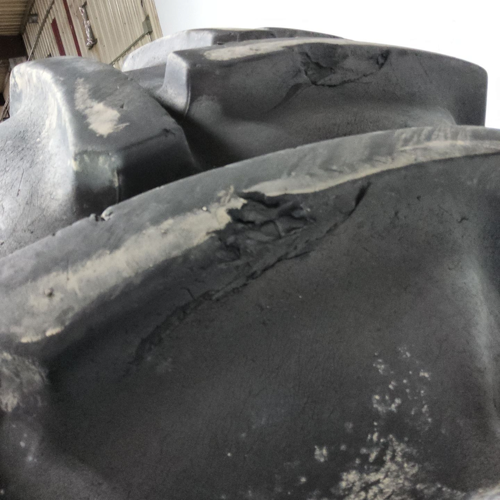 520/85R46 Continental AC85 Contract R-1W 155B 60%