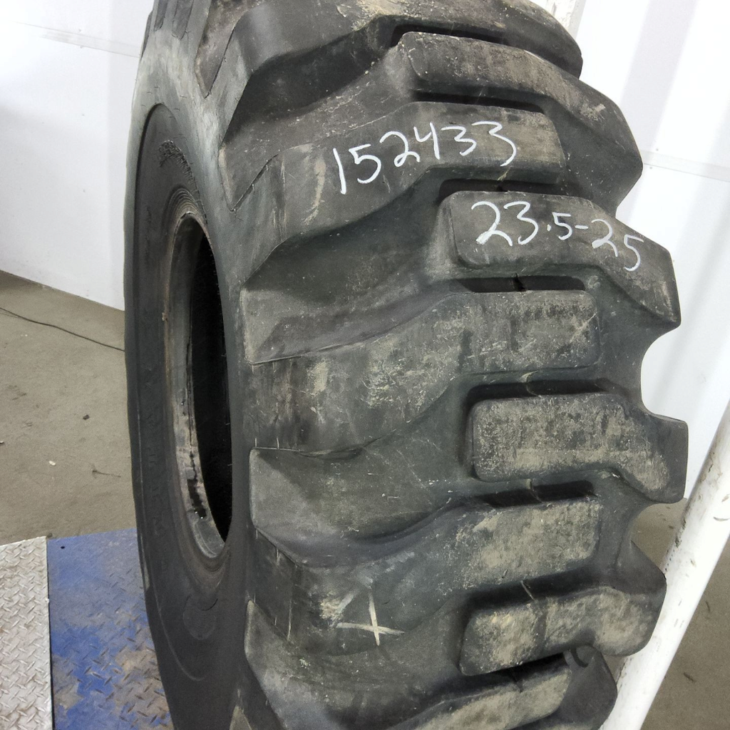 23.5-25 Titan OTR Loader Dozer II L-2 L (20 Ply)