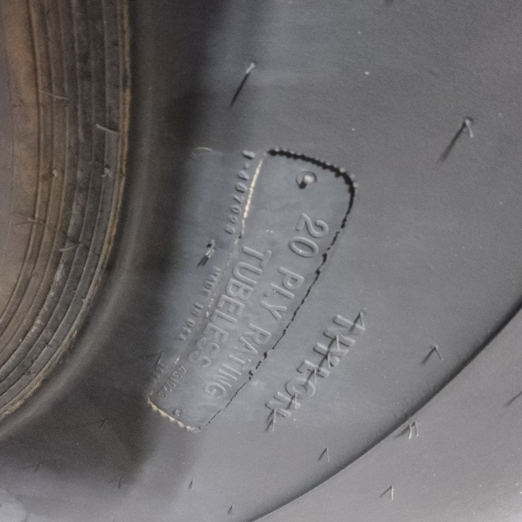 23.5-25 Titan OTR Loader Dozer II L-2 L (20 Ply)