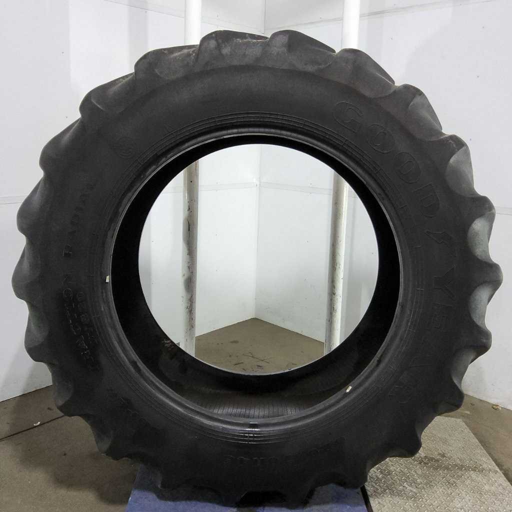 620/70R46 Goodyear Farm DT820 Super Traction R-1W 162B 60%