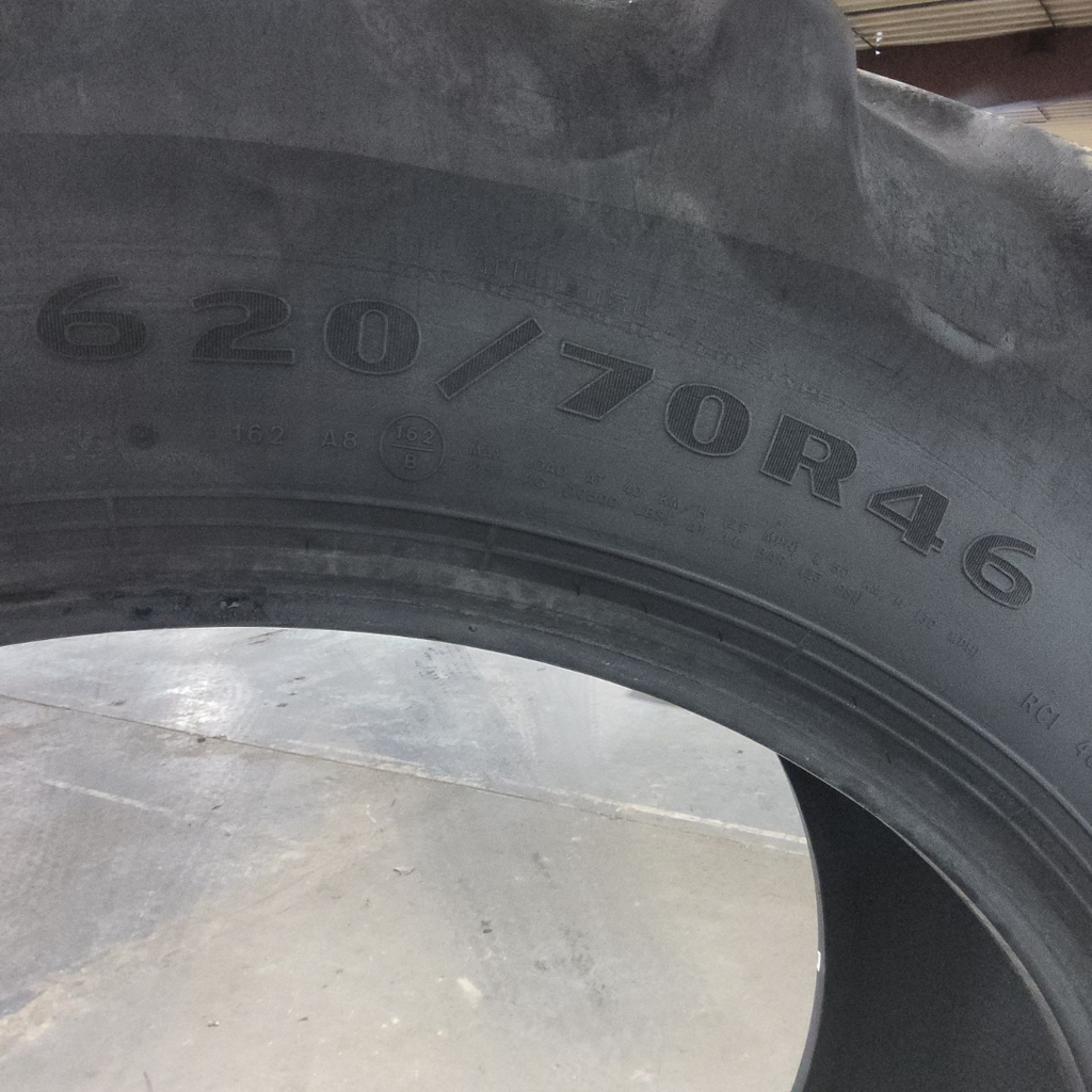 620/70R46 Goodyear Farm DT820 Super Traction R-1W 162B 60%