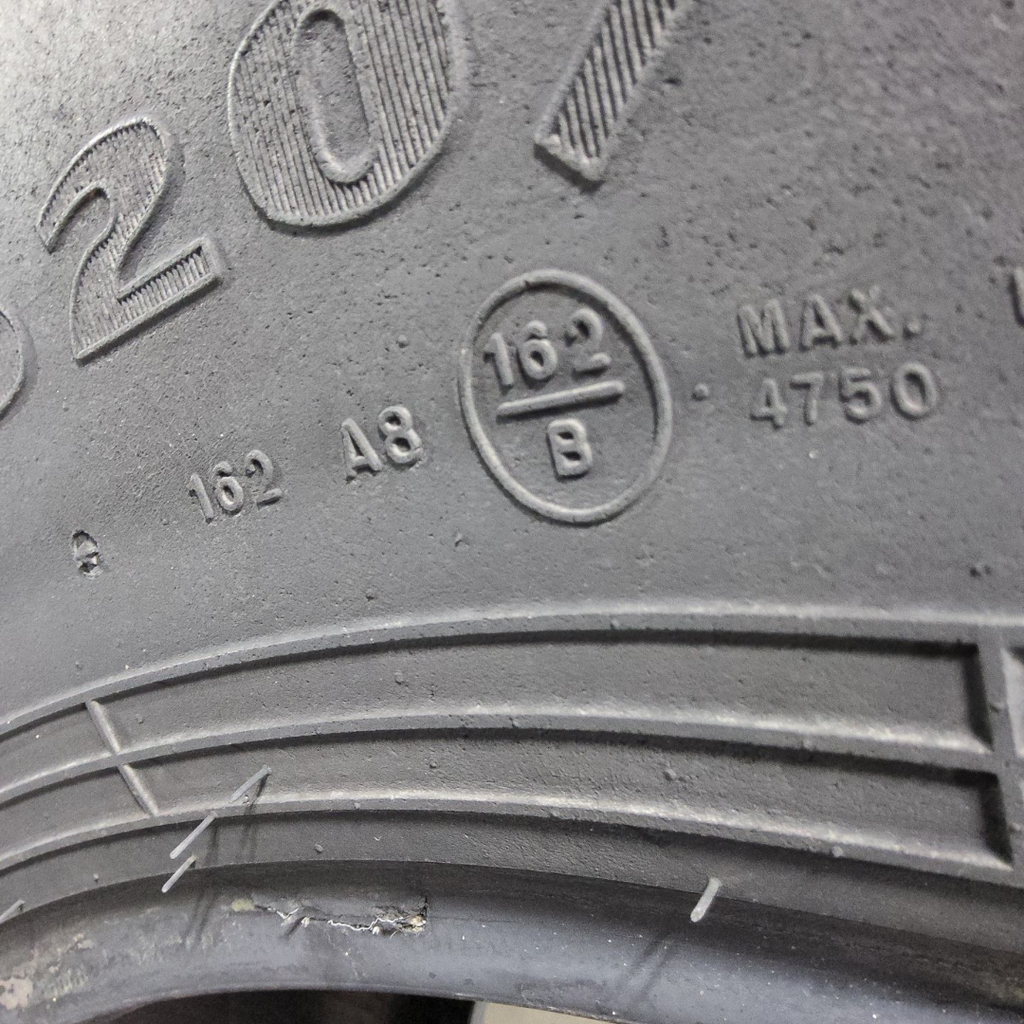 620/70R46 Goodyear Farm DT820 Super Traction R-1W 162A8 65%