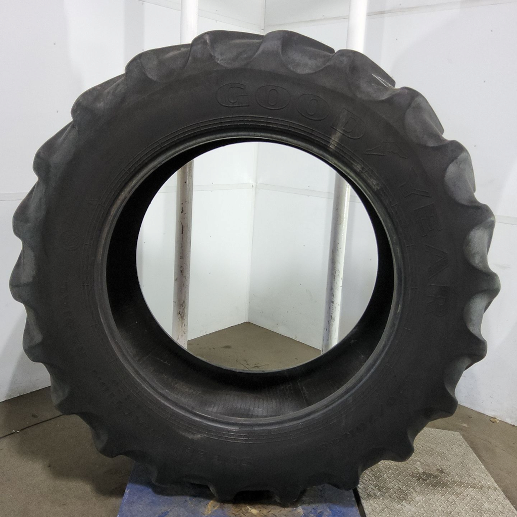 620/70R46 Goodyear Farm DT820 Super Traction R-1W 162A8 60%