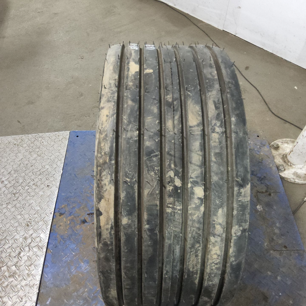 31x13.50-15 Goodyear Farm Terra Rib NHS HF-1 D (8 Ply), 114B 99%