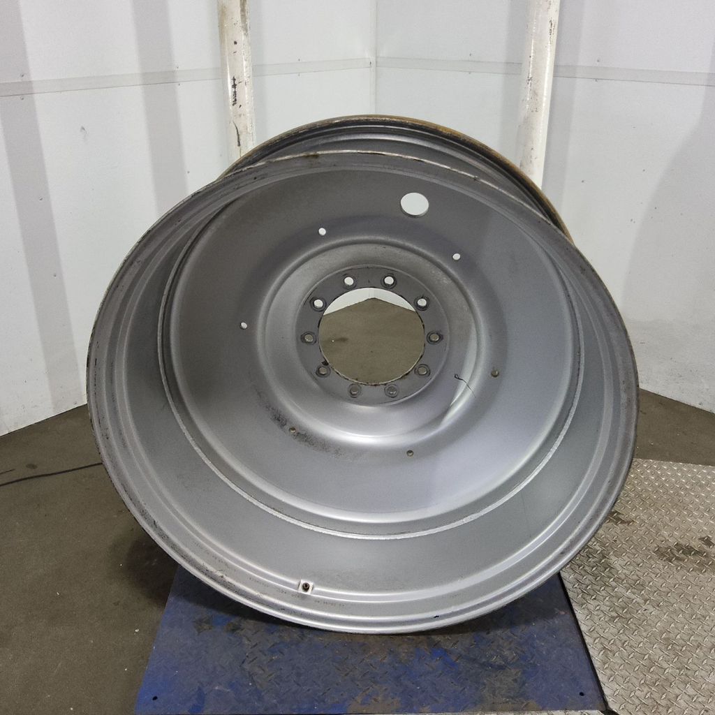 18"W x 42"D, Case IH Silver Mist 10-Hole Formed Plate