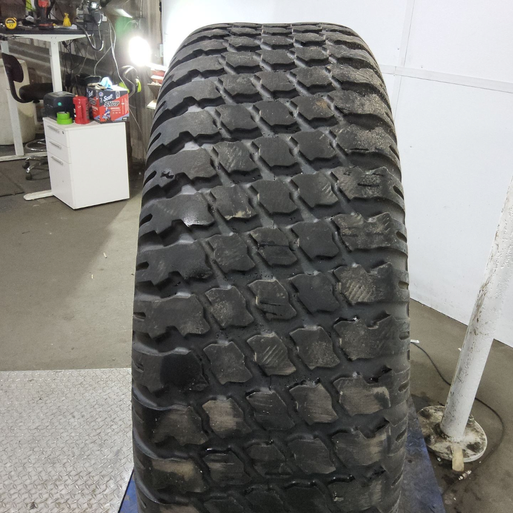 16.9-30 Goodyear Farm Soft Turf SFT105 R-3 C (6 Ply), 45%