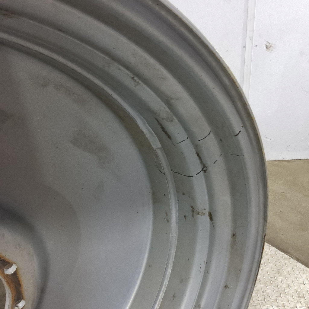 13"W x 50"D, Case IH Silver Mist 10-Hole Bubble Disc