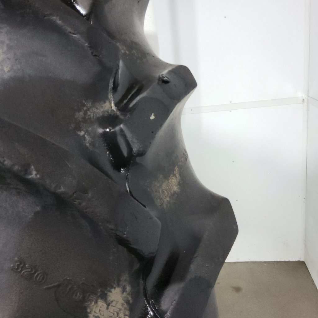 320/105R54 Goodyear Farm DT800 Super Traction R-1W 163D 65%