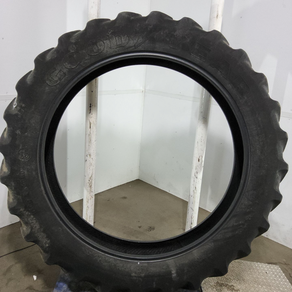 320/90R50 Goodyear Farm DT800 R-1W 147A8 65%