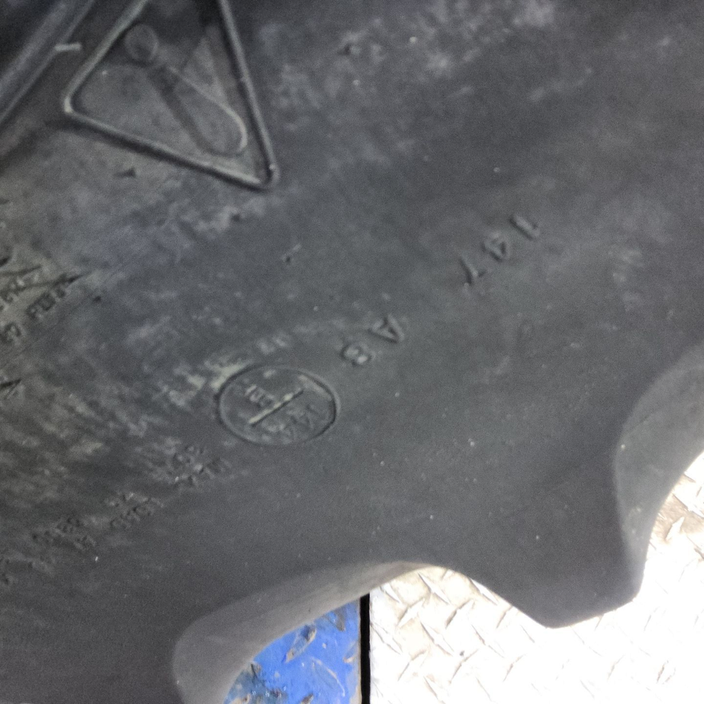 320/90R50 Goodyear Farm DT800 R-1W 147A8 65%