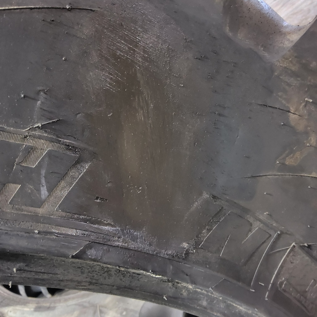 VF380/90R46 Michelin Spraybib CFO R-1S 173D 99%