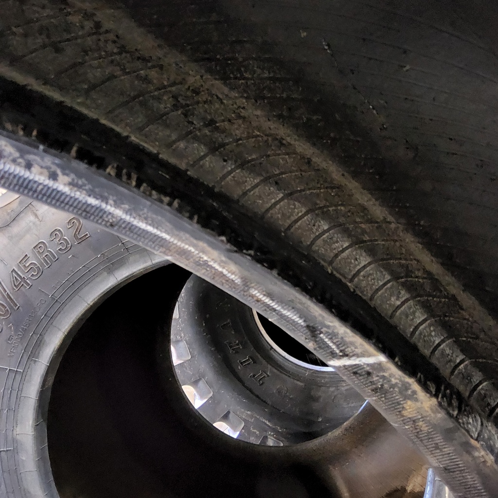 800/65R32 Titan Farm Super Hi Power Lug Radial R-1 172A8 85%