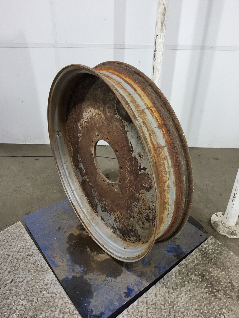 8"W x 44"D, Case IH Silver Mist 10-Hole Flat Plate , -0.88" Offset