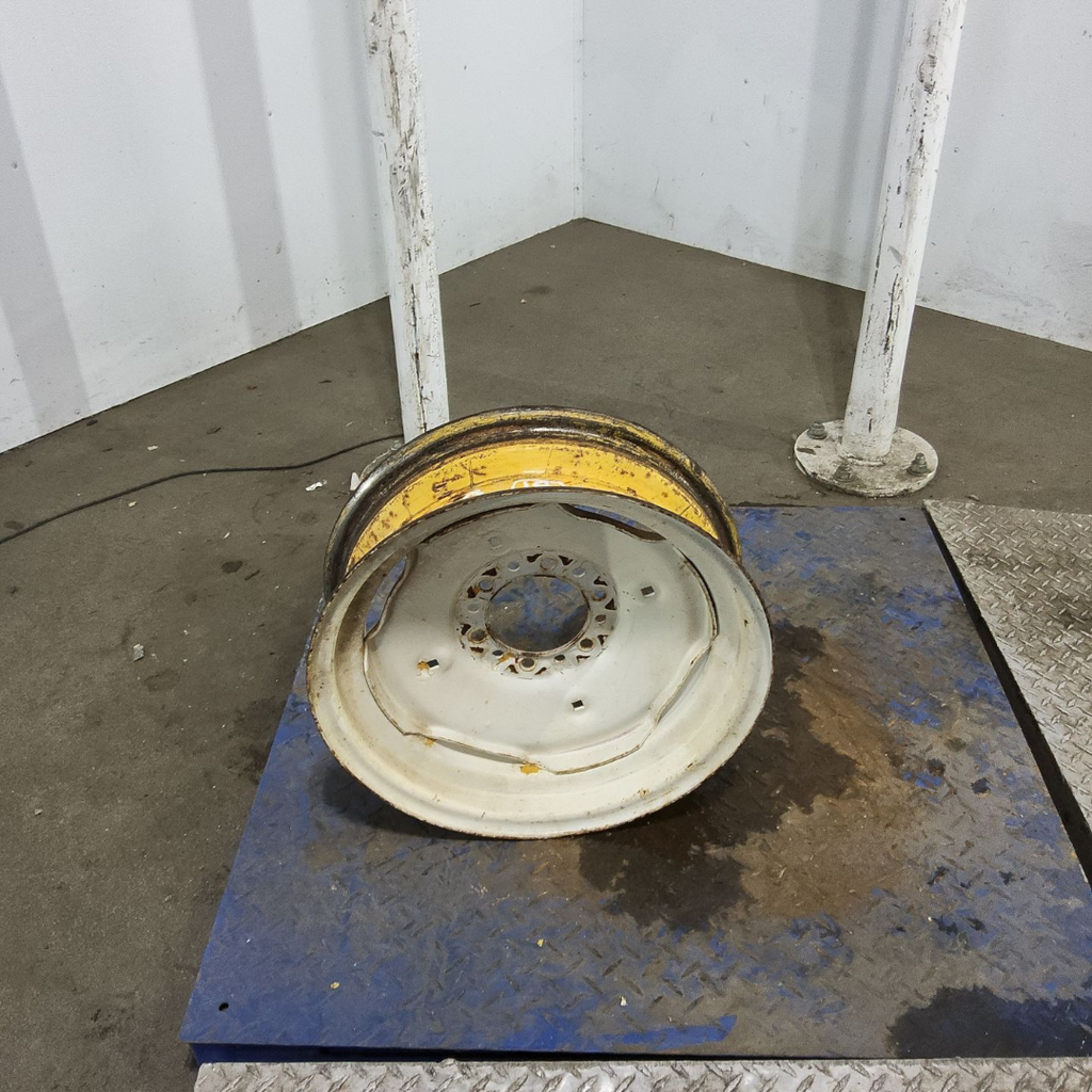 5.5"W x 18"D, Off White 6-Hole Implement , 1.25" Offset