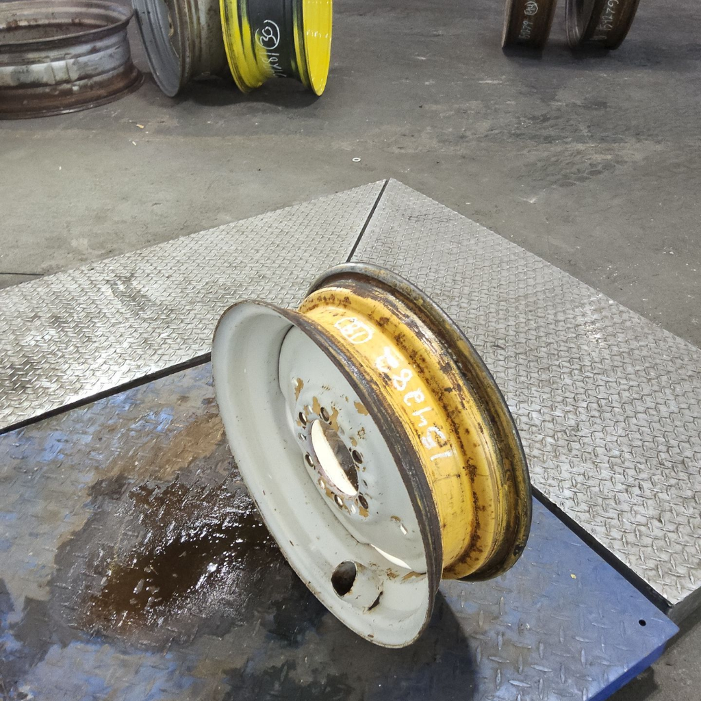 5.5"W x 18"D, Off White 6-Hole Implement , 1.25" Offset