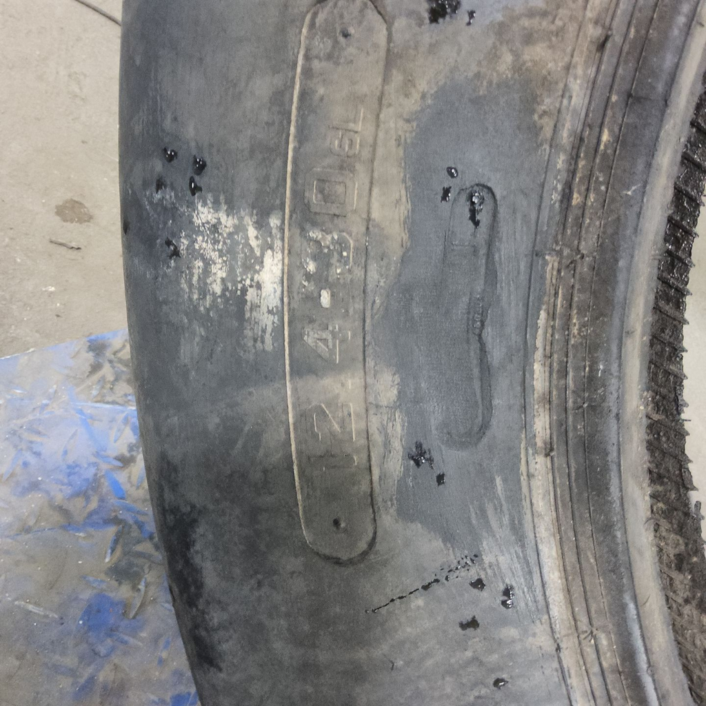 12.4-30 Titan Farm Tru-Trac Front Tractor F-1 E (10 Ply)