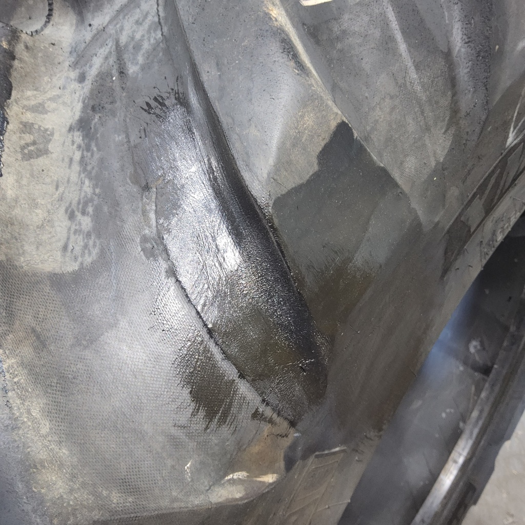 440/80R28 Michelin XMCL R-4 156B 85%