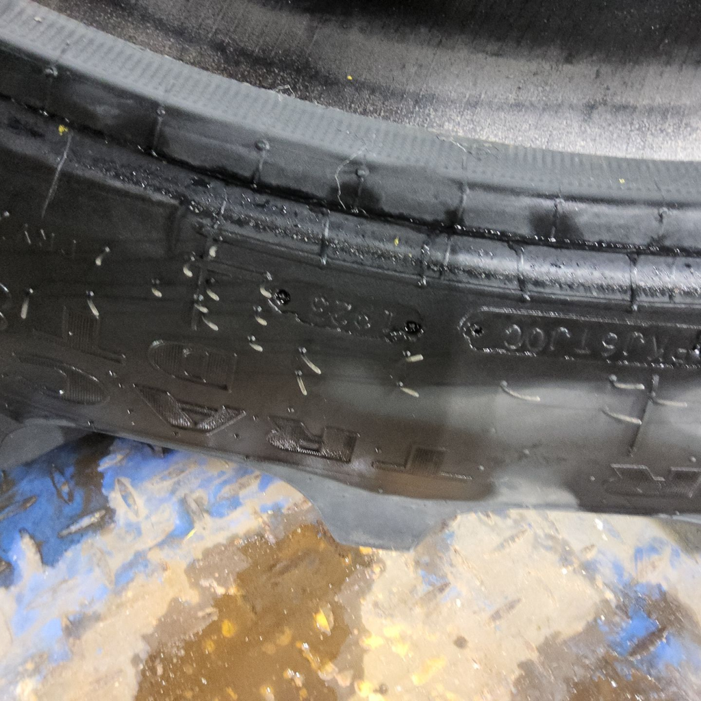 320/85R38 Goodyear Farm DT800 Super Traction R-1W 143A8