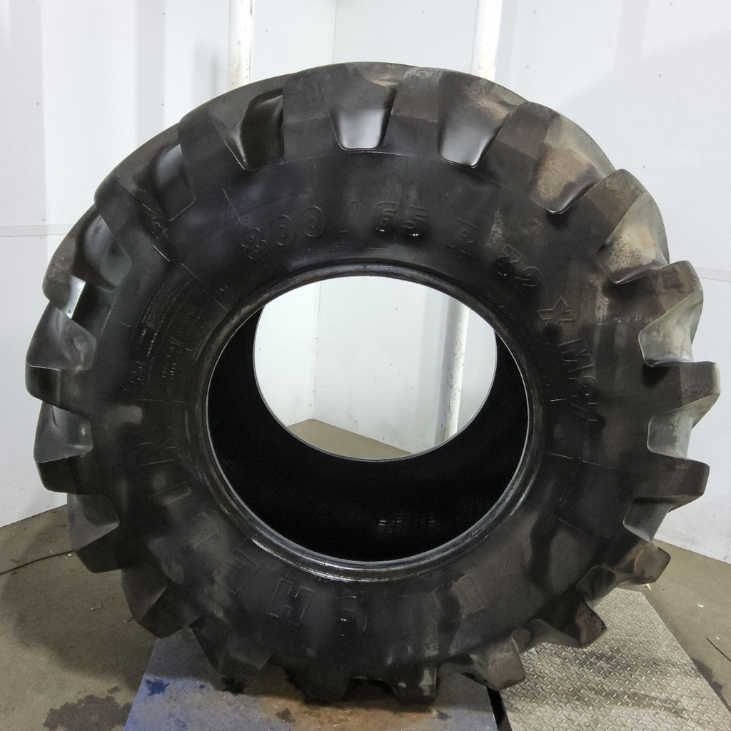 800/65R32 Michelin XM27 R-1W 167A8 75%