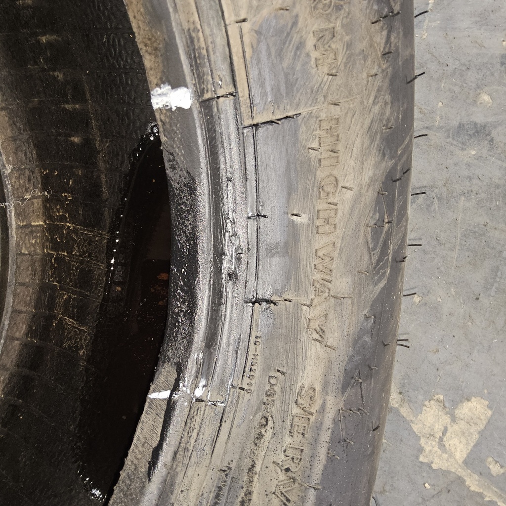 12.5L-15 Goodyear Farm FI Highway Service II I-1 D (8 Ply), 99%
