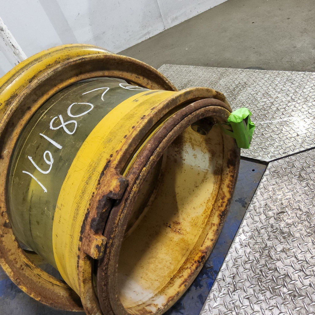 20"W x 25"D, Cat Yellow 14-Hole , -4.5" Offset