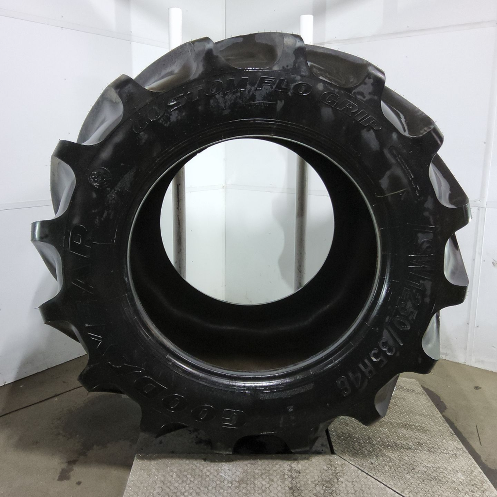 LSW1250/35R46 Goodyear Farm Custom Flo Grip R-2 202B 99%