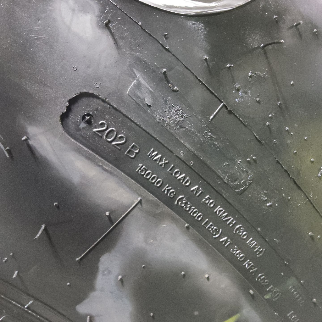 LSW1250/35R46 Goodyear Farm Custom Flo Grip R-2 202B 99%