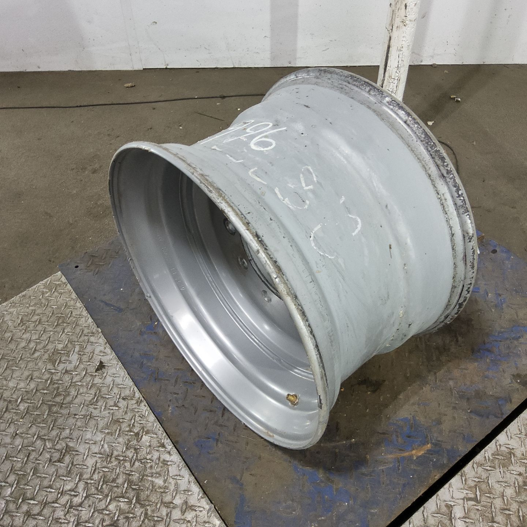 13"W x 22.5"D, Case IH Silver Mist 10-Hole Hub Pilot , -0.25" Offset