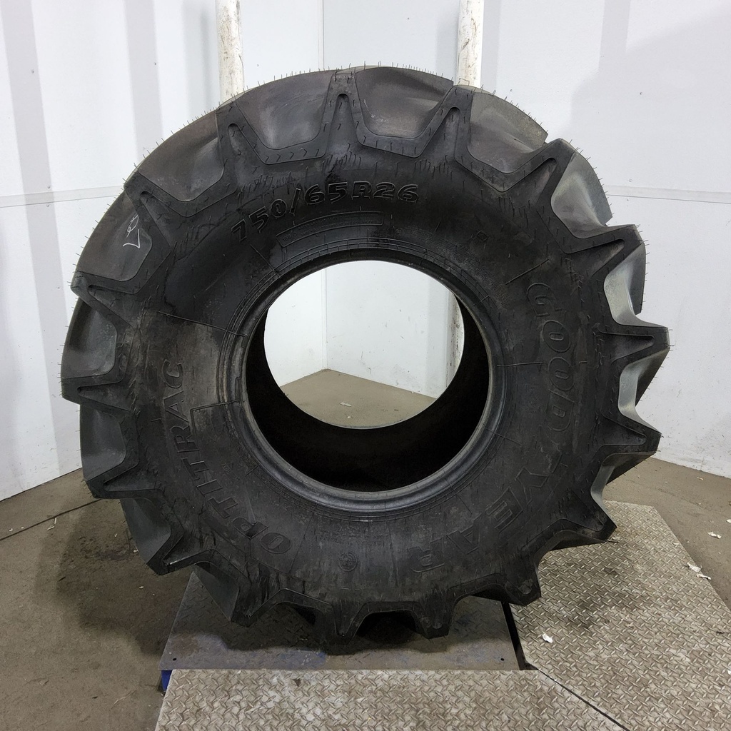 750/65R26 Goodyear Farm Optitrac R-1W 166D 99%