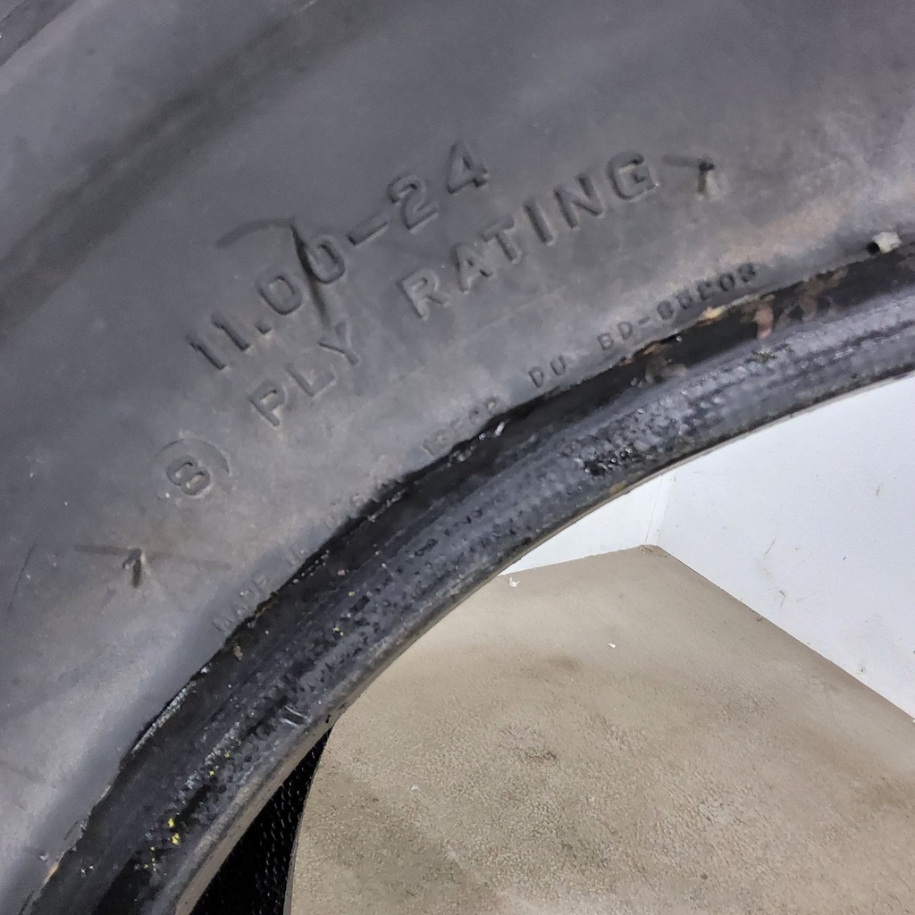 11.00-24 Firestone Champion Guide Grip HD 3-Rib F-2 D (8 Ply), 75%