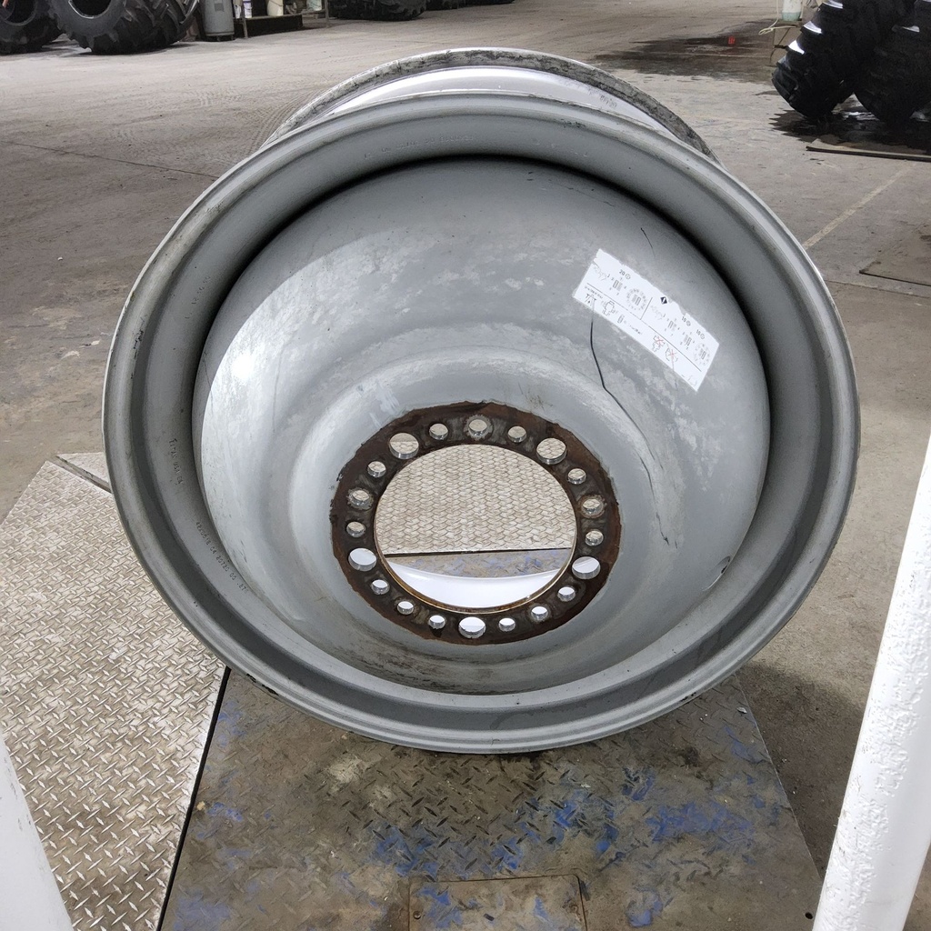 18"W x 42"D, Case IH Silver Mist 20-Hole Dolly Dual , -15" Offset