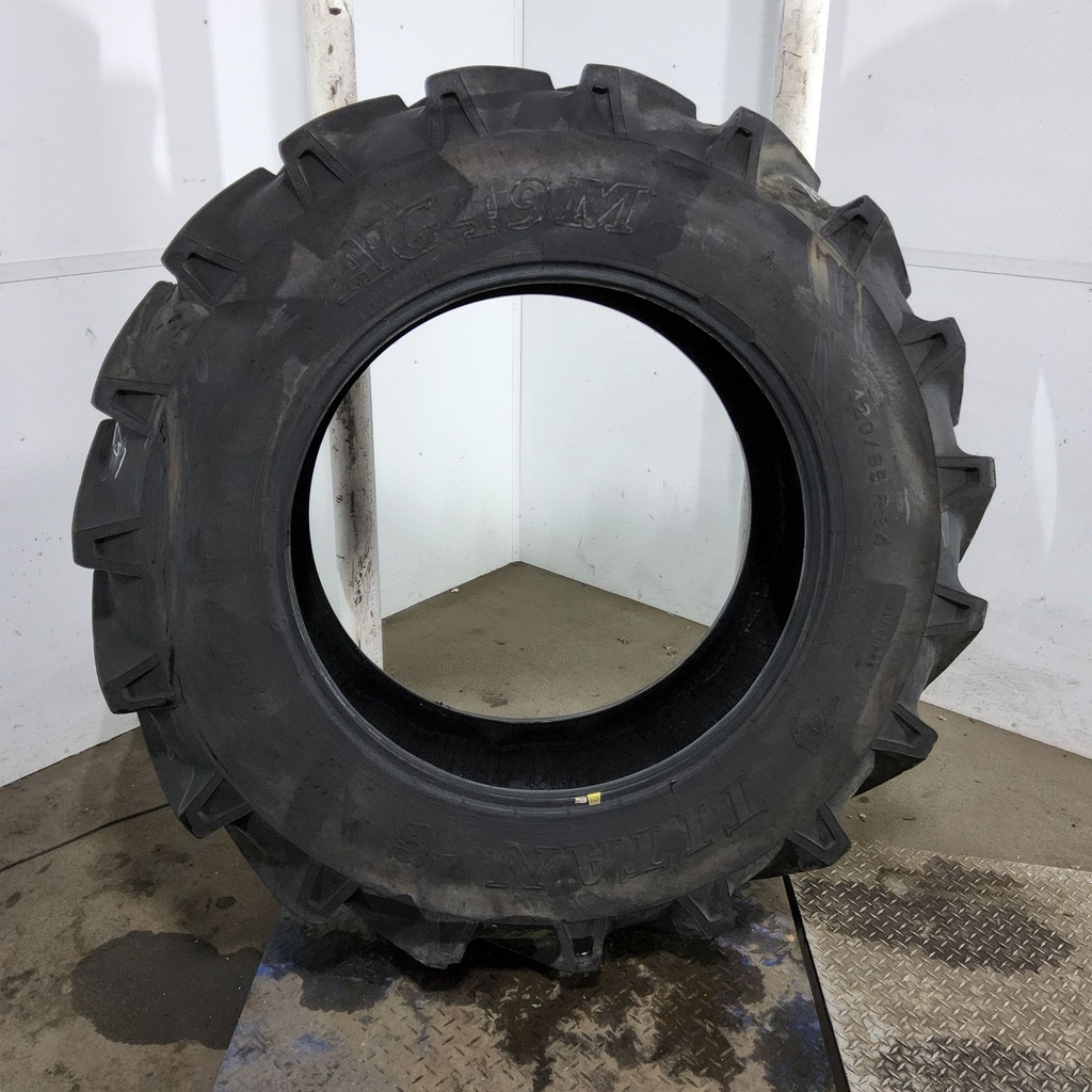 420/85R34 Titan Farm AG49M Radial R-1W 147A8 80%