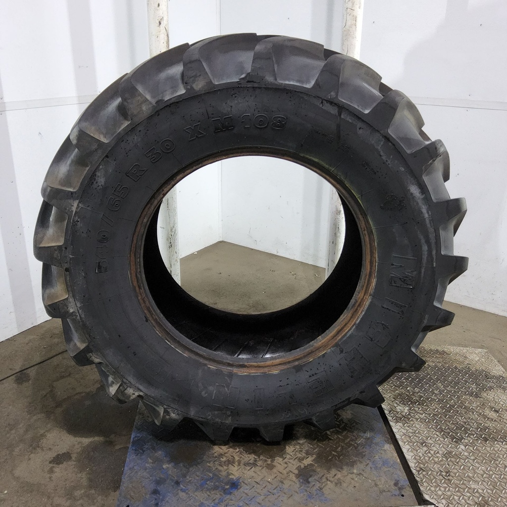 540/65R30 Michelin XM 108 R-1W 145A8 90%