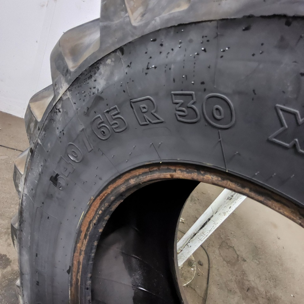 540/65R30 Michelin XM 108 R-1W 145A8 90%
