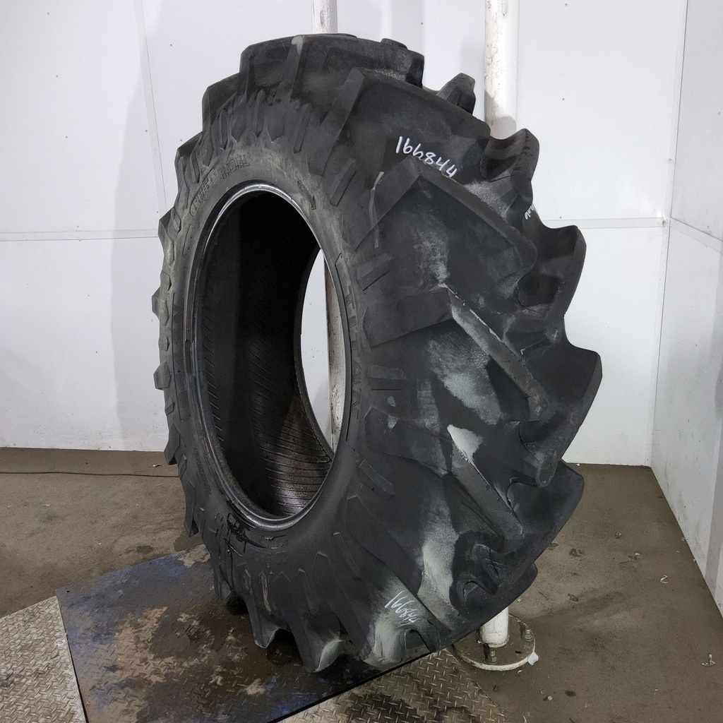 20.8R38 Titan Farm AG48N Radial R-2 147A8 80%