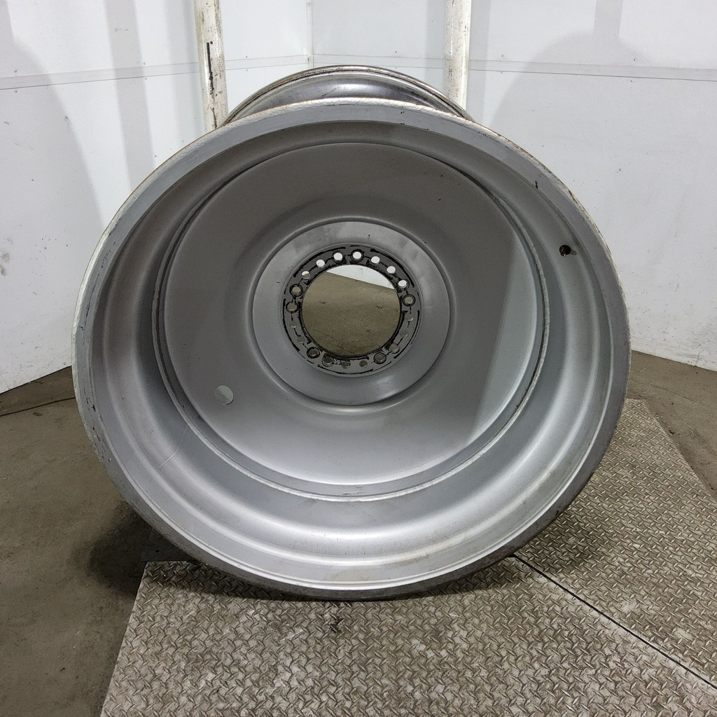 44"W x 46"D, Case IH Silver Mist 20-Hole Formed Plate , 3.81" Offset