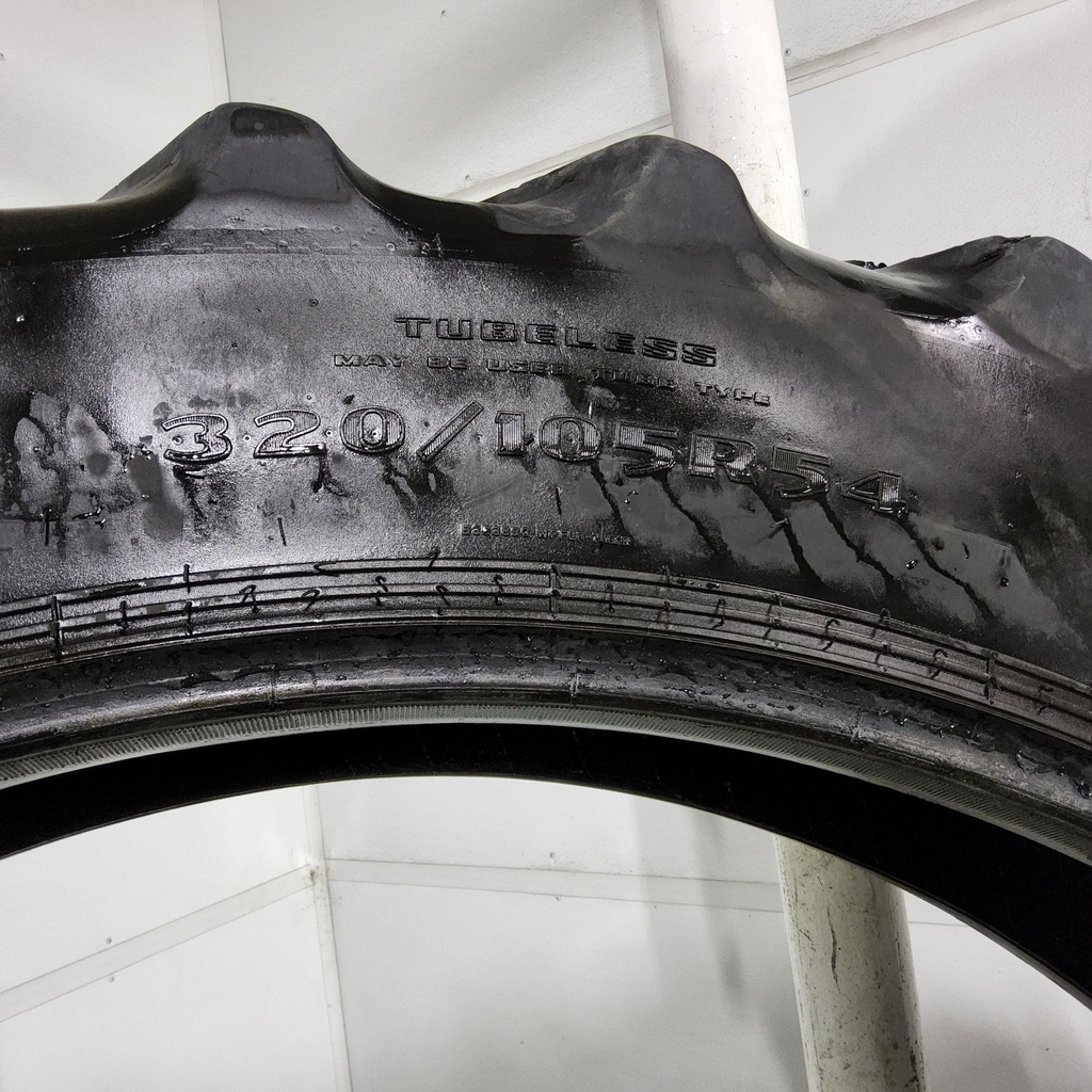 320/105R54 Goodyear Farm DT800 Super Traction R-1W 166A8 40%