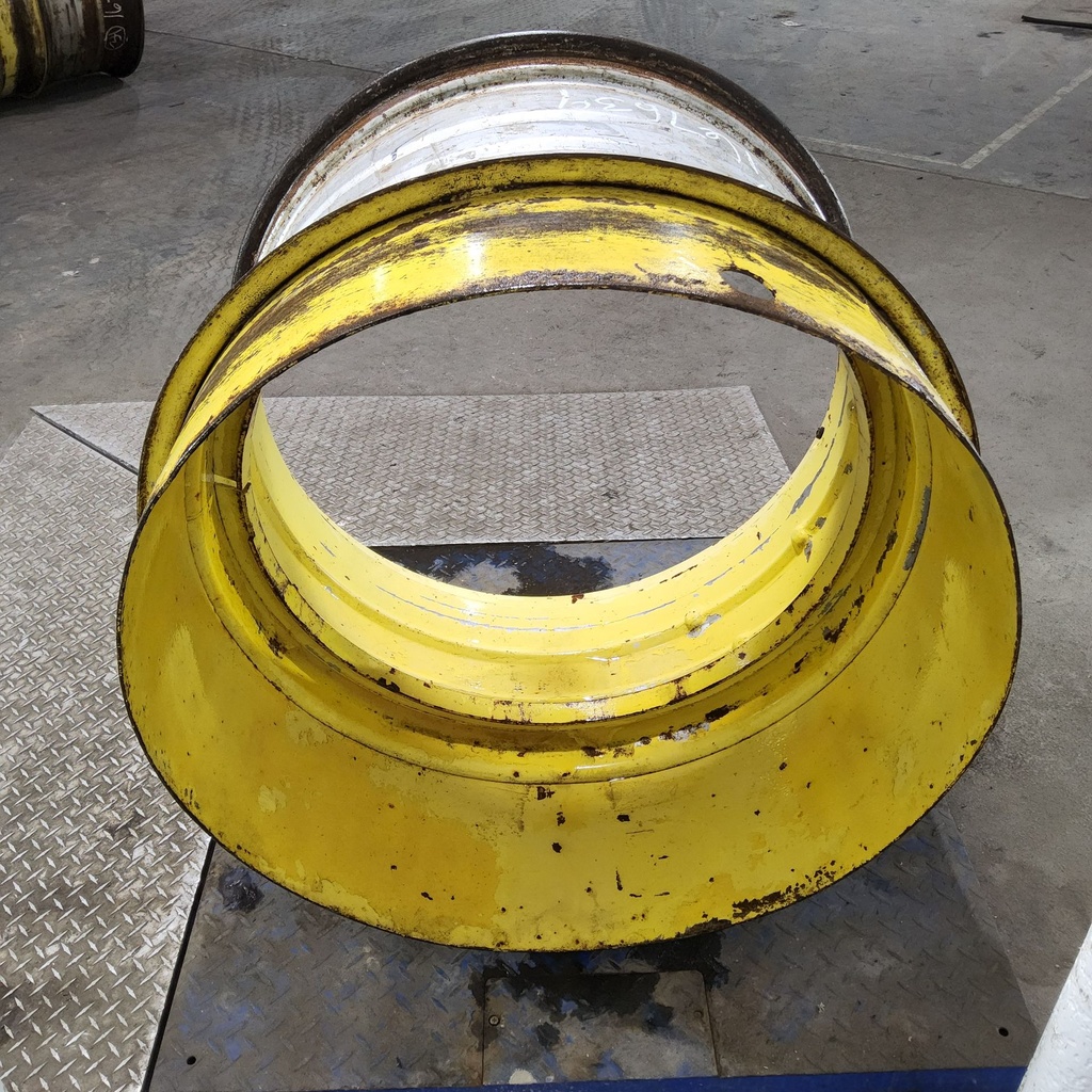 18"W x 34"D, John Deere Yellow Band Dual "T" Rail