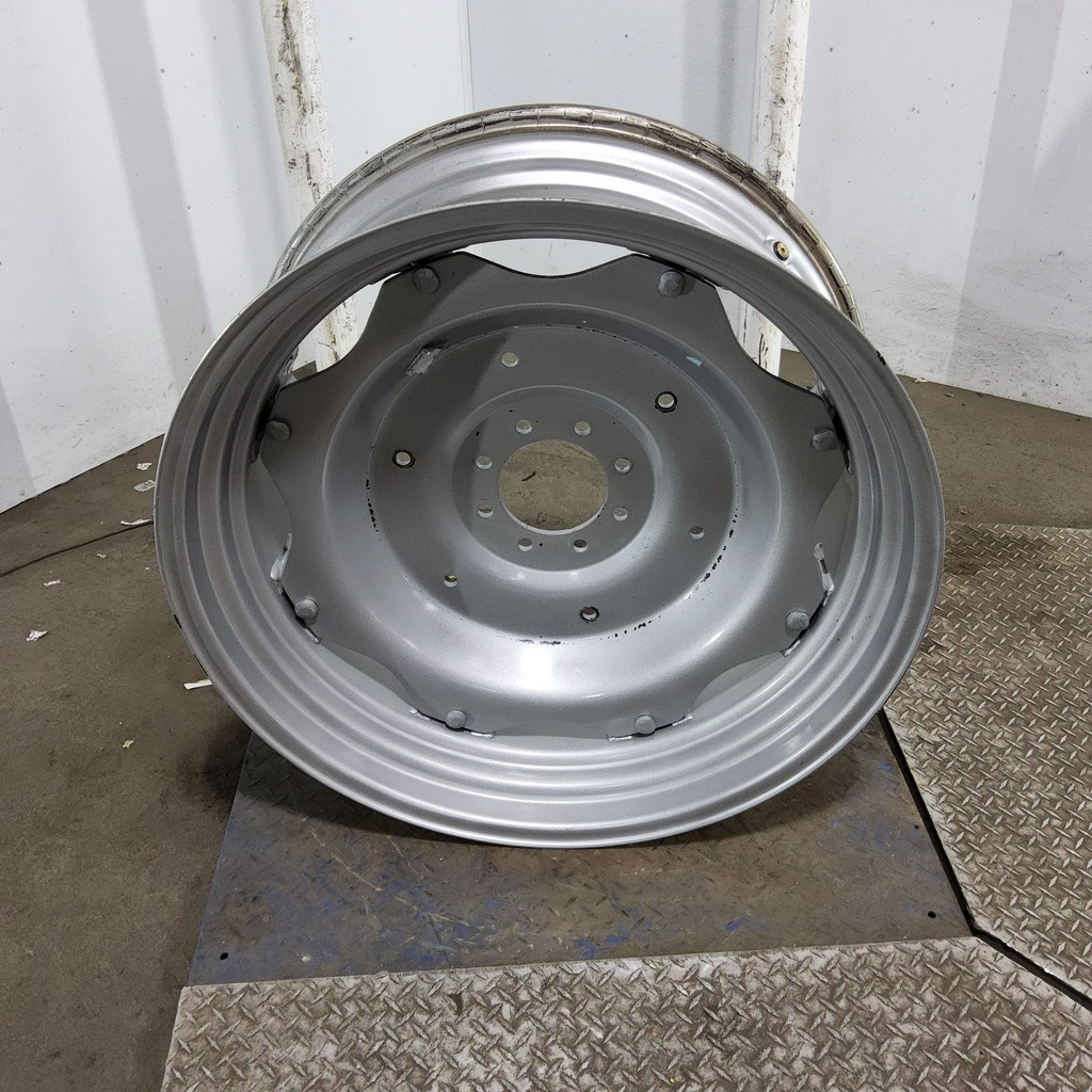15"W x 34"D, Case IH Silver Mist 8-Hole Rim with Clamp/Loop Style