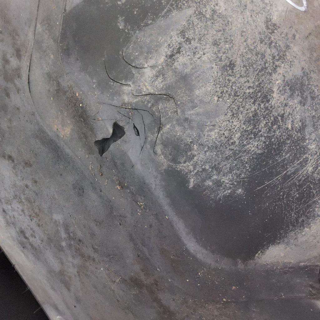 650/85R38 Goodyear Farm DT824 Optitrac R-1W 173A8 90%