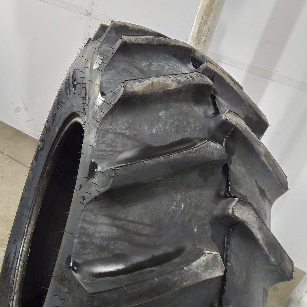 16.9-28 Firestone Super All Traction II 23 R-1 C (6 Ply), 95%