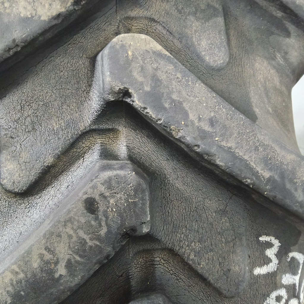 320/85R38 Michelin AgriBib Row Crop R-1W 143A8 55%