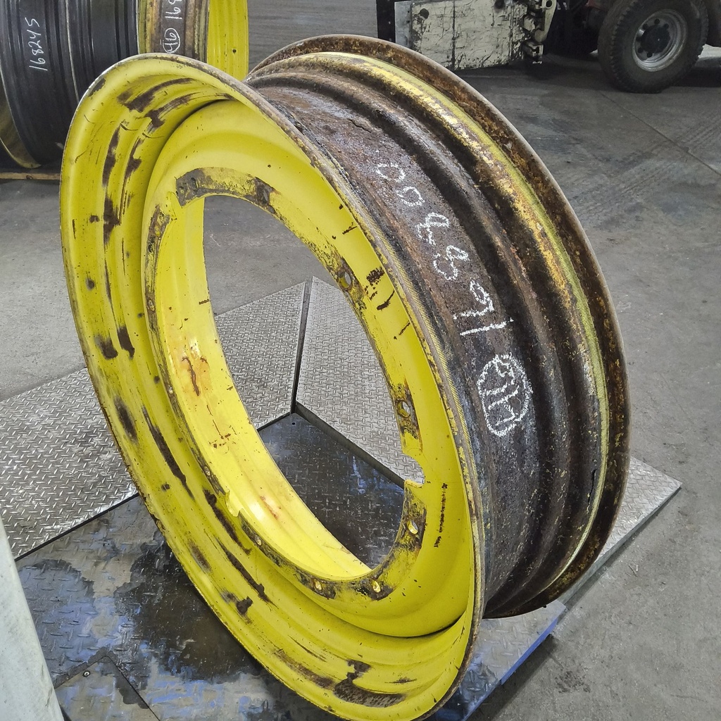 13"W x 46"D, John Deere Yellow 12-Hole Stub Disc , -3.13" Offset