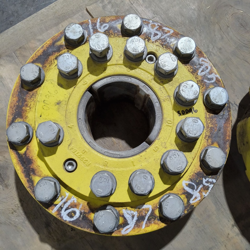 10-Hole Wedg-Lok OE Style, 4.72" (120.02mm) axle, John Deere Yellow